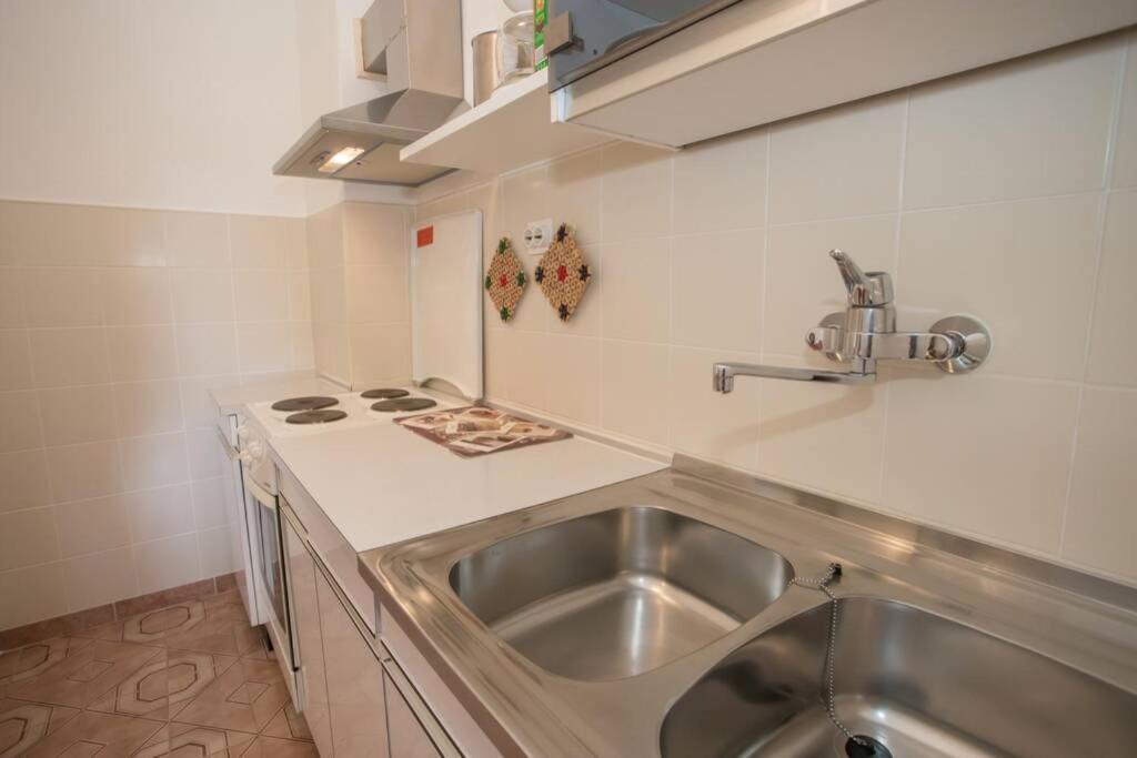 Garden View Apartment In Porec For 2 - 3 Persons Esterno foto